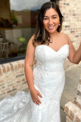 White Lace Sweetheart Mermaid Wedding Dress